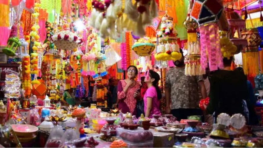 धनतेरस 2025 पर बंपर खरीदारी: देशभर में 1 लाख करोड़ रुपये का कारोबार, 60 हजार करोड़ का सोना-चांदी बिका