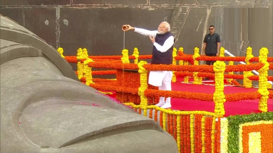 राष्ट्रीय एकता दिवस पर पीएम मोदी ने सरदार पटेल को दी श्रद्धांजलि, देखी भव्य परेड