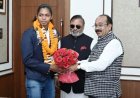 उप मुख्यमंत्री अरुण साव से मिलीं कबड्डी विश्व कप की मोस्ट वेल्युबल प्लेयर संजू देवी