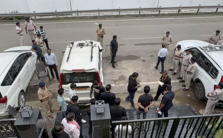 छत्तीसगढ़ स्थापना दिवस पर अमित जोगी नजरबंद, बोले– "काले कपड़े पहनना अब अपराध बन गया है"