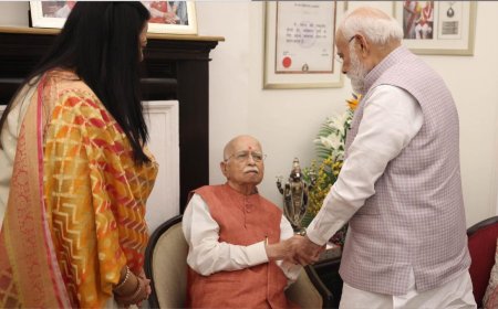 पीएम मोदी ने लालकृष्ण आडवाणी से की मुलाकात, कहा- ‘उन्होंने भारत के लोकतंत्र पर छोड़ी अमिट छाप’