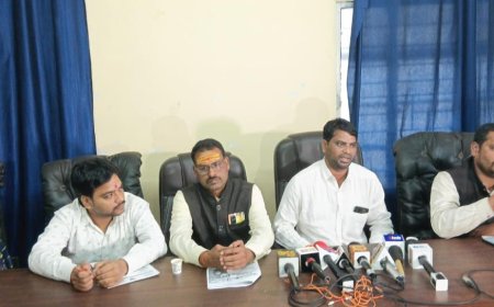 सहकारी समिति कर्मचारी महासंघ और धान खरीदी ऑपरेटर संघ की हड़ताल 12वें दिन भी जारी... शासन से नहीं बनी सहमति