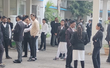 सीपत थाने का स्टाफ बताकर अधिवक्ता को फोन पर अश्लील गालियां व धमकी    जिला अधिवक्ता संघ  मैं आक्रोश की लहर गिरफ्तारी की मांग को लेकर एसपी को सोपा ज्ञापन