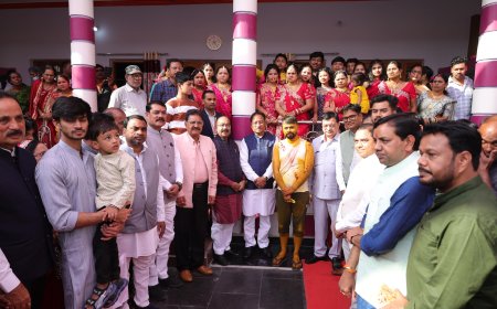 मुख्यमंत्री विष्णुदेव साय वैवाहिक कार्यक्रम में शामिल होकर दी शुभकामनाएं...उप मुख्यमंत्री साव और वित्त मंत्री चौधरी भी हुए शामिल