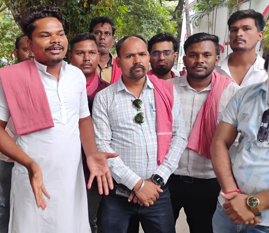 उचित  कार्यवाही कि मांग को लेकर राजनीतिक पार्टी हुए लामबद्ध