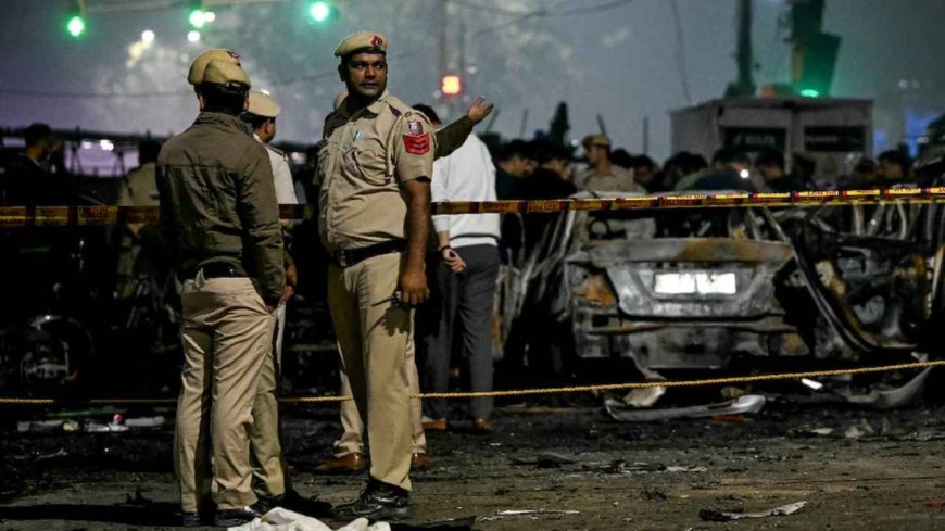 दिल्ली लाल किला मेट्रो स्टेशन के पास कार ब्लास्ट के बाद देशभर में हाई अलर्ट