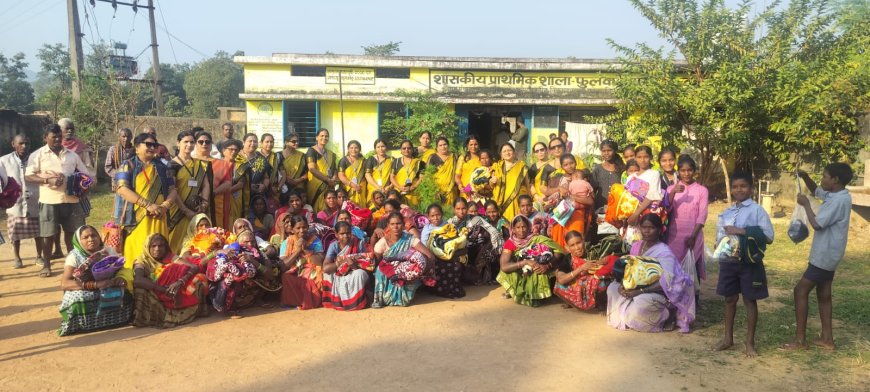 महिला कल्याण समाज एसईसीएल इंदिरा विहार बिलासपुर द्वारा जरूरतमंदों को कंबल, स्वेटर, अध्ययन सामग्री, खाद्यान्न सामग्री का वितरण किया गया
