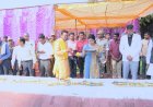 कलेक्टर मिश्रा ने मां दंतेश्वरी की विधिवत पूजा-अर्चना कर करकाभाट शक्कर कारखाना में गन्ना खरीदी कार्य का किया शुभारंभ...गन्ना बिक्री करने पहुँचे कृषकों का फूलमाला पहनाकर एवं पौधा भेंटकर किया गया सम्मान