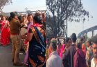 तमनार कोल ब्लॉक विवाद: उग्र प्रदर्शन में पुलिस पर हमला,टीआई बुरी तरह से घायल