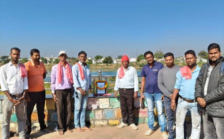 छत्तीसगढ़ के प्रथम शहीद वीर नारायण सिंह जी के शहादत दिवस पर छत्तीसगढ़िया क्रांति सेना ने किया नमन-