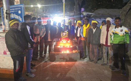 गोंड़ आदिवासी समाज रूद्रशिव ताला- महासभा के पदाधिकारी एवं कार्यकर्ताओं ने अमर शहीद वीर नारायण सिंह को 10 दिसंबर उनके बलिदान दिवस पर याद कर किया नमन दी गई पेनांजलि अर्पित