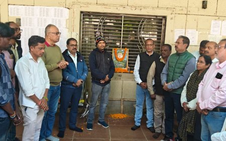 बिलासपुर प्रेस क्लब में पत्रकार स्व.सुशील पाठक की 15 वीं पुण्यतिथि पर भावभीनी श्रद्धांजलि...पत्रकारों ने किया उनके योगदान का स्मरण