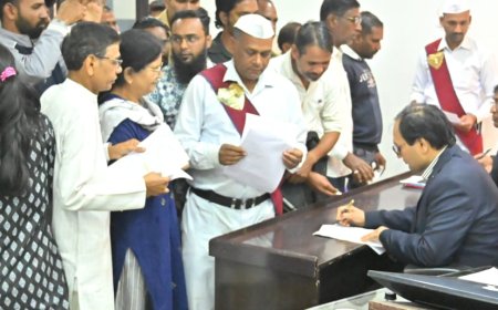 जनदर्शन में कलेक्टर ने सुनी लोगों की समस्याएं