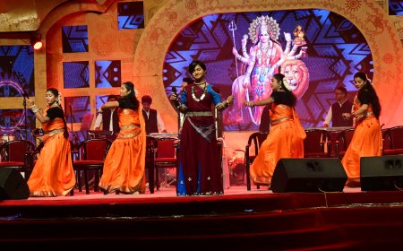 छत्तीसगढ़ राज्य स्तरीय युवा महोत्सव में लोक, सूफी और आधुनिक संगीत का अद्भुत संगम...समापन समारोह में सांस्कृतिक प्रस्तुतियों ने दर्शकों को किया मंत्रमुग्ध