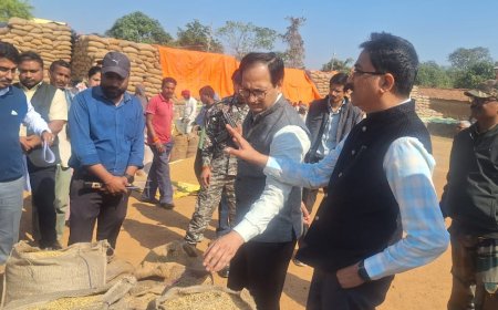 कमिश्नर सुनील जैन ने पीपरतराई धान खरीदी केन्द्र की जांच के दिए निर्देश