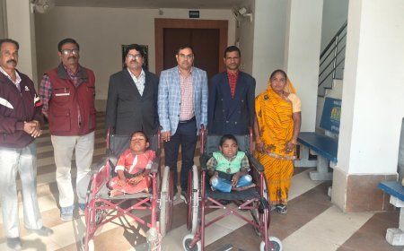 जनदर्शन में करण और मीना को मिला व्हीलचेयर...कुल 86 आवेदन प्राप्त हुए