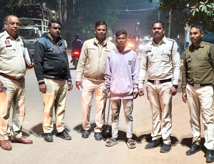 सोशल मीडिया पर हथियार लहराकर वीडियो वायरल कर क्षेत्र में दहशत फैलाने वाले 02 आरोपी को 24 घंटे में गिरफ्तार...कोटा पुलिस की त्वरित कार्रवाई से घातक हथियार जब्त