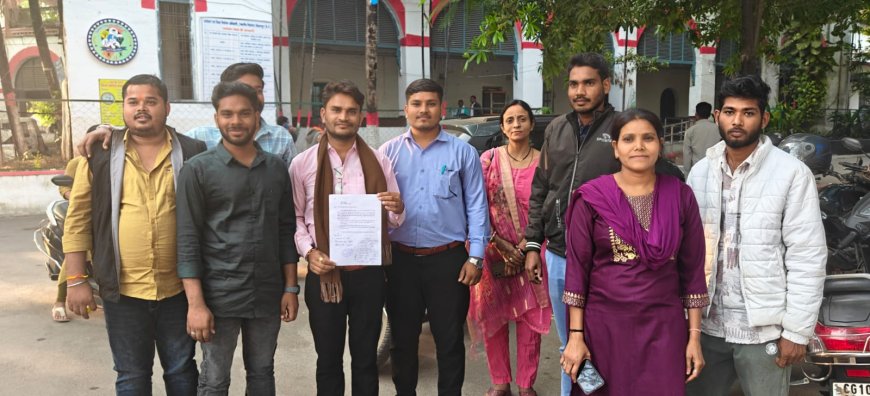 धान मंडी केंद्र से 15 दिन कार्य कराकर हटाये गये...आपरेटरों ने तीन सूत्रीय मांगो को लेकर कलेक्टर को सौंपा ज्ञापन