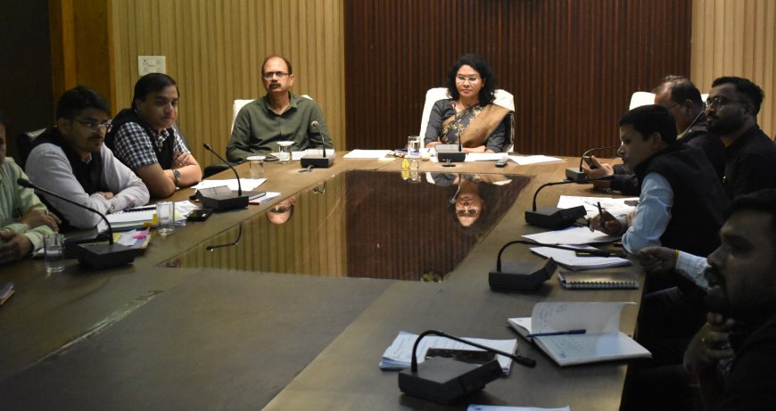 कलेक्टर ने जल संचय, जन भागीदारी अभियान 2.0  की समीक्षा बैठक ली...संबंधित विभागों को आपसी समन्वय से जिले में जल संचयन एवं जल के संरक्षण एवं संवर्धन की दिशा में उत्कृष्ट कार्य करने के दिए निर्देश