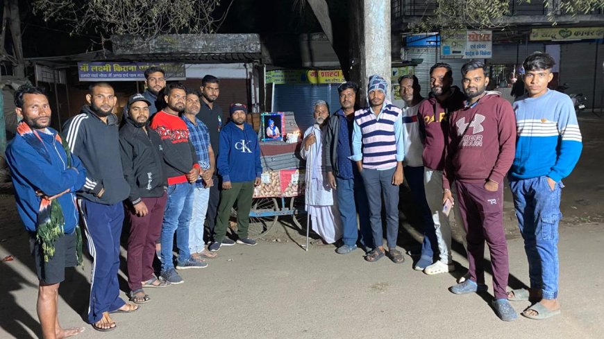 समर्थकों ने भीम आर्मी चीफ चंद्रशेखर का मनाया गया जन्मदिन- जय भीम,जय संविधान,जय सतनाम के लगाएं नारे...समाज ने शिक्षित बनो ,सक्रिय रहो, संघर्ष तथा संगठित रहने की प्रतिज्ञा लिया गया