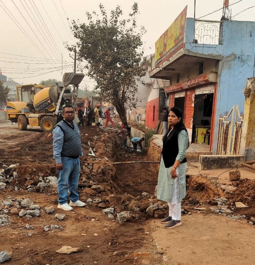 अपर कलेक्टर कौशिक ने जंबूरी आयोजन स्थल एवं पाररास से दल्लीचैक तक नाली निर्माण कार्य का किया निरीक्षण...निर्माण कार्य को गुणवत्तायुक्त ढंग से पूरा करने के दिए निर्देश