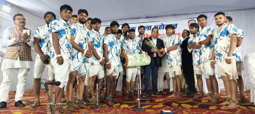 सिलपहरी ने जीता जिला स्तरीय घासीदास लोककला महोत्सव का प्रथम पुरस्कार