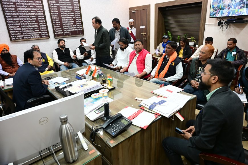 कलेक्टर संजय अग्रवाल ने ली राजनीतिक दलों बैठक...दावा, आपत्ति 22 जनवरी तक लिए जाएंगे...21 फरवरी को मतदाता सूची का अंतिम प्रकाशन