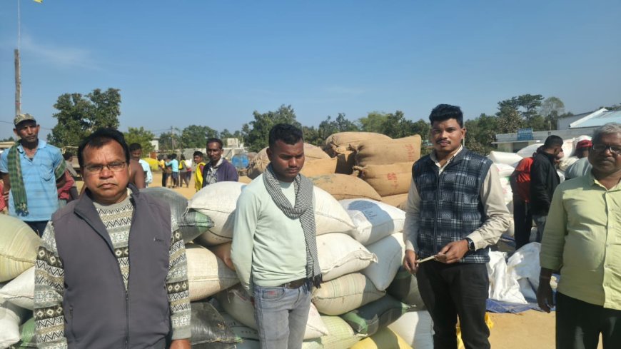 पुराने व गुणवत्ता-हीन धान की बिक्री पर प्रशासन सख्त...उपार्जन केंद्र कुल्हरिया में  85 बोरी धान किया गया जब्त