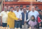 संकट मोचन हनुमान मंदिर में खीर पुडी प्रसाद के अलावा बुजुर्ग महिलाओं को कंबल वितरण