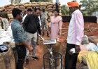 कलेक्टर ने धान खरीदी केन्द्र घोटिया, पटेली, कुआगोंदी एवं सुरडोंगर का आकस्मिक निरीक्षण कर व्यवस्थाओं का लिया जायजा धान खरीदी के कार्य को व्यवस्थित ढंग से संपन्न करने तथा रकबा समर्पण कार्य को विशेष प्राथमिकता के साथ पूरा कराने के दिए निर्देश