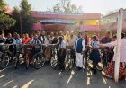 स्वामी आत्मानंद उत्कृष्ट हिंदी माध्यम विद्यालय हरदीबाजार में सरस्वती निःशुल्क साइकिल योजना के तहत 26 छात्राओं को मिली साइकिलें