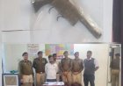 अवैध हथियार रखने वाले आरोपी को तारबाहर पुलिस द्वारा किया गिरफ्तार...कब्जे से देशी कट्टा एवं जिंदा कारतूस जप्त...तारबाहर पुलिस एवं आरपीएफ बिलासपुर की संयुक्त कार्यवाही