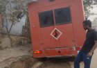 *बेलगहना में प्रधानमंत्री ग्राम सड़क योजना की पोल खुली, जांच के लिए जा रही गाड़ी खुद सड़क पर फंसी*