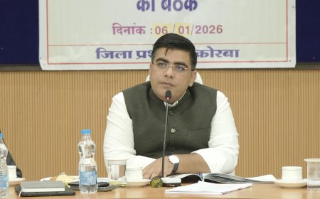 दस बजे तक कार्यालय में उपस्थिति के साथ बायोमेट्रिक अटेंडेंस सिस्टम में ऑनलाइन एंट्री अवश्य करें अधिकारी-कर्मचारी: कलेक्टर