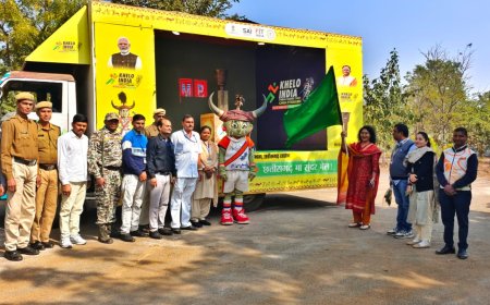 खेलो इंडिया नेशनल ट्राइबल गेम्स: कलेक्टर श्रीमती मिश्रा ने ’मशाल गौरव यात्रा’ वाहन को हरी झण्डी दिखाकर किया रवाना