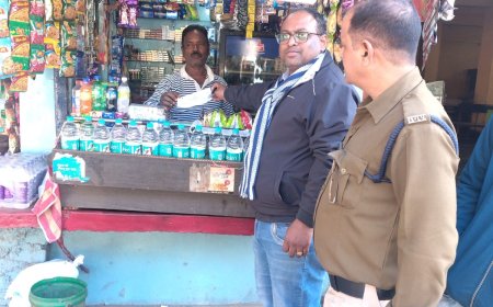 सार्वजनिक स्थलों पर ध्रूमपान करने वालों पर किया गया जुर्माना