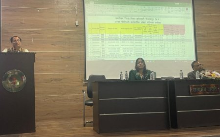 परीक्षा परिणाम सुधार और विद्यार्थियों के विकास पर हुई प्राचार्यों की समीक्षा बैठक...विद्यार्थियों के व्यक्तित्व निर्माण और सर्वांगीण विकास में शिक्षक की भूमिका सर्वाेपरी - कलेक्टर