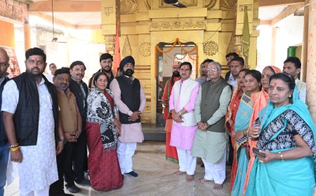 केंद्रीय राज्यमंत्री तोखन साहू ने किया सोलर हाईमास्ट संयंत्र का लोकार्पण