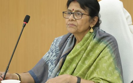 सांसद ज्योत्सना महंत ने ली जिला स्तरीय सड़क सुरक्षा समिति की बैठक...सड़क दुर्घटनाओं पर अंकुश लगाने एवं यातायात सुगम बनाने हेतु प्रभावी कदम उठाने के निर्देश...आवश्यक स्थानों  पर रेडियम पट्टी, संकेतक और साइन बोर्ड लगाने हेतु किया निर्देशित