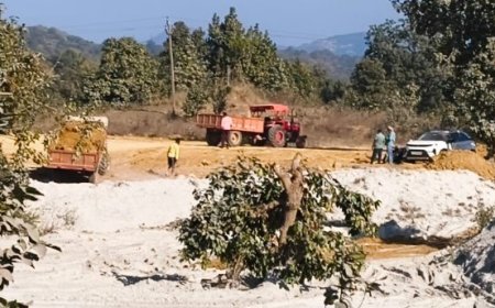 वन भूमि पर JCB चलाने का किसका आदेश? पोड़ी उपरोड़ा में शून्य घोषित ज़मीन पर फिर मिट्टी खनन, SDM आदेश–वन विभाग की भूमिका पर सवाल