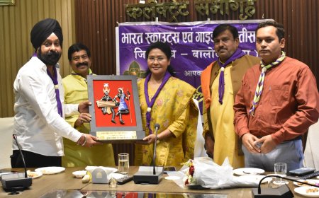 भारत स्काउट्स एवं गाइड्स छत्तीसगढ़ द्वारा कलेक्टोरेट में सम्मान समारोह का हुआ आयोजन...बालोद में ’प्रथम राष्ट्रीय रोवर रेंजर जंबूरी’ के सफल आयोजन में जिला प्रशासन के विशेष सहयोग के लिए कलेक्टर, एसपी, सीईओ जिला पंचायत सहित अधिकारी हुए सम्मानित