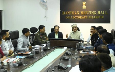 लाल बहादुर शास्त्री राष्ट्रीय प्रशासन अकादमी के संचालक का जिला स्तरीय अधिकारियों से संवाद...फ्लैगशिप योजनाओं के प्रभावी क्रियान्वयन पर हुई चर्चा