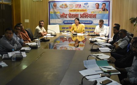 नीर चेतना अभियान के तहत जिले में जल संरक्षण एवं संवर्धन हेतु निरंतर किए जा रहे हैं कार्य...कलेक्टर दिव्या उमेश मिश्रा ने समीक्षा बैठक लेकर अब तक हुए कार्यों के संबंध में ली जानकारी
