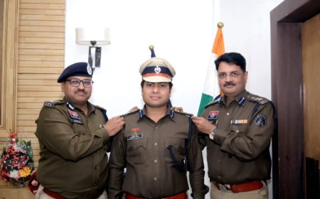 खाकी के रंग स्कूल के संग जैसे अभियानों से चर्चित IPS भोजराम पटेल SSP पदोन्नति,IG ने लगाए बैच