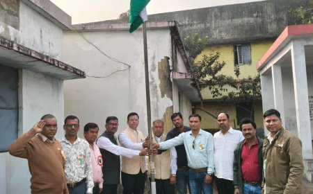 प्रेस क्लब हरदीबाजार में हर्षोल्लास के साथ मना गणतंत्र दिवस