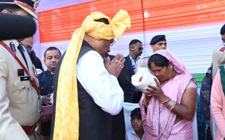 मुख्यमंत्री विष्णुदेव साय ने शहीदों के परिजनों का किया सम्मान