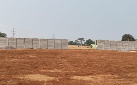 एसडीएम नूतन कंवर ने अवैध प्लाटिंग की शिकायत मिलने पर उक्त भूखंड की आंशिक एवं पूर्ण विक्रय पंजीयन पर लगाई रोक जांच में प्रारंभिक स्तर पर शिकायत सही पाए जाने पर की गई कार्रवाई