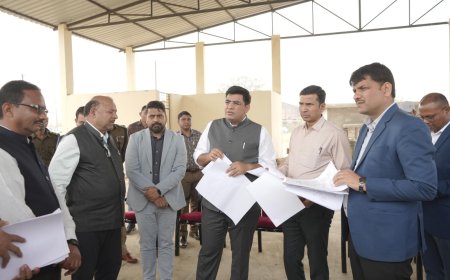 कलेक्टर ने किया पाली महोत्सव आयोजन स्थल का निरीक्षण...अधिकारियों को दिए आवश्यक निर्देश...मंच निर्माण, बैरिकेडिंग, दर्शक दीर्घा, पार्किंग व्यवस्था आदि को लेकर दिए दिशा-निर्देश