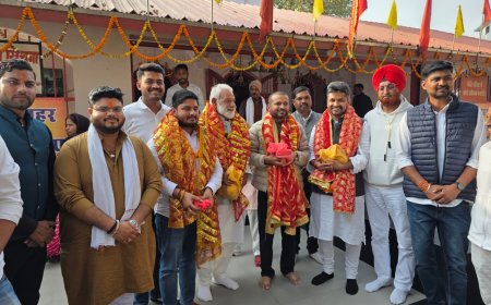 अंबिकापुर पहुंचे कन्हैया कुमार, महामाया मंदिर में किए दर्शन, कांग्रेस व एनएसयूआई नेताओं ने किया स्वागत