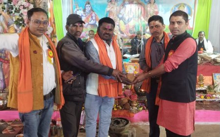 सराईपाली में अखण्ड नवधा रामायण महायज्ञ में सरपंच संजय राज ने की पूजा-अर्चना...समिति ने श्रीफल व गमछा भेंटकर किया सम्मान